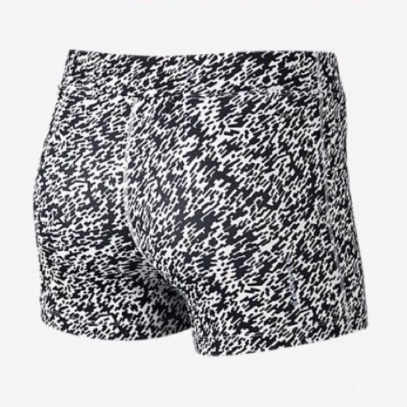 Nike 3” Pronto Essentials Running Shorts - Picture 2 of 6